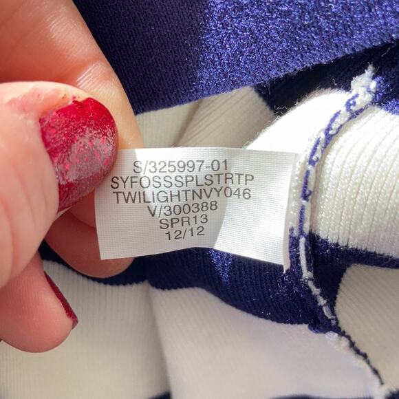 Banana Republic Blue & White Striped Pullover, Size M - Picture 8 of 8